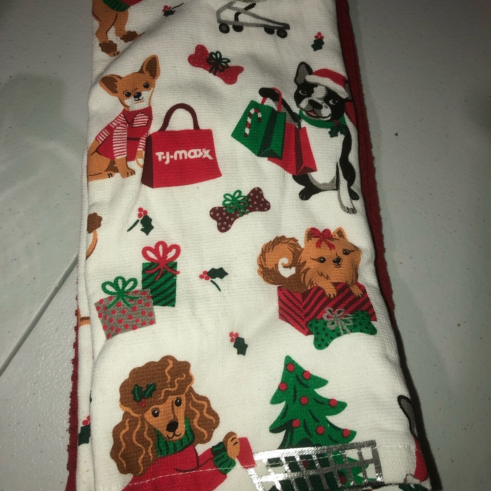 ‼️ Festive Dog Print Kitchen Towel TJ MAXX / set of 2